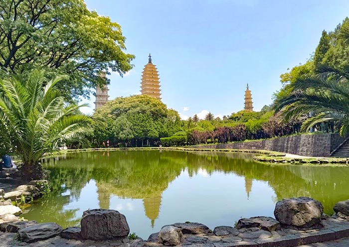 大理与山地风景